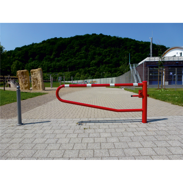 Swiveling gates | for casting in concrete, hot-dip galvanized and red coated with white reflecting stripes | total width: 3000 mm | with triangular lock